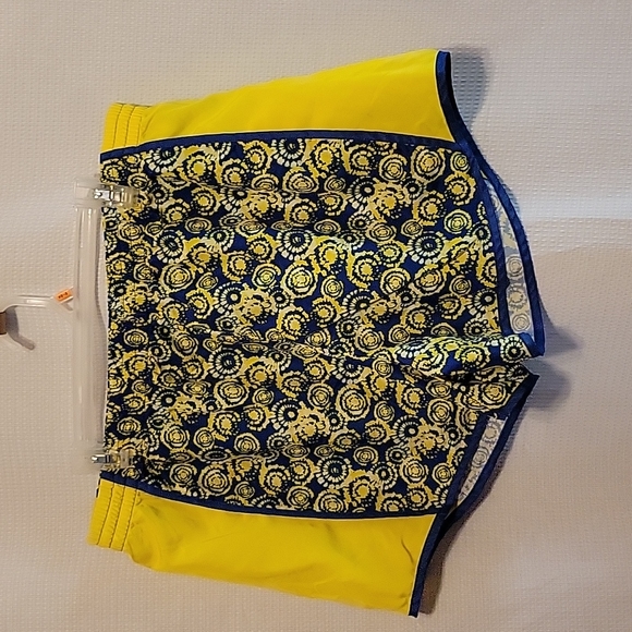 Activewear by Jennifer Lauren Shorts - Picture 1 of 3